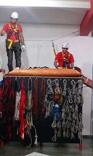 Aula de trabalho em altura básico Aula de trabalho em altura básico